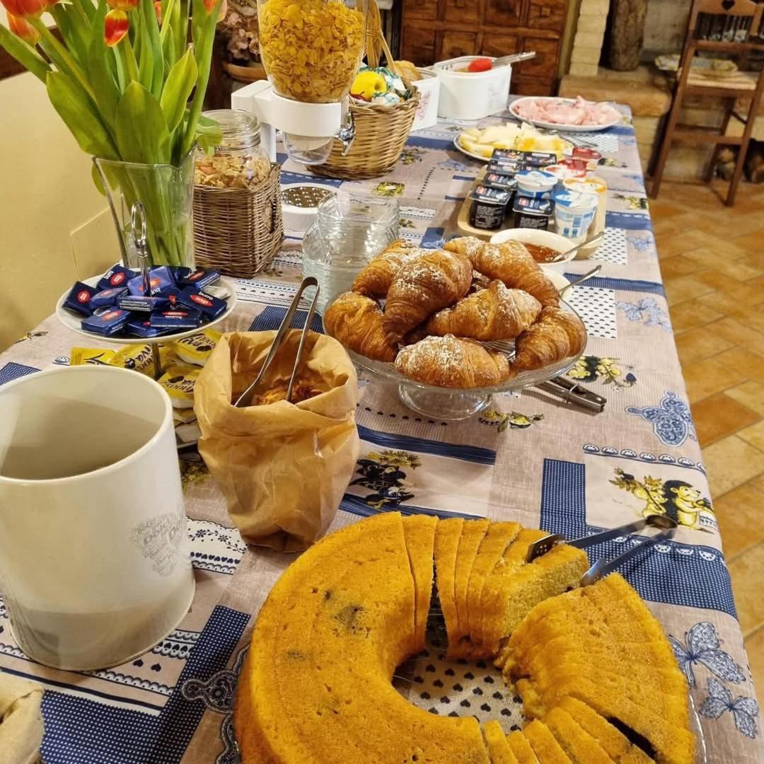 Agriturismo S. Eurosia Montalcino Bagian luar foto